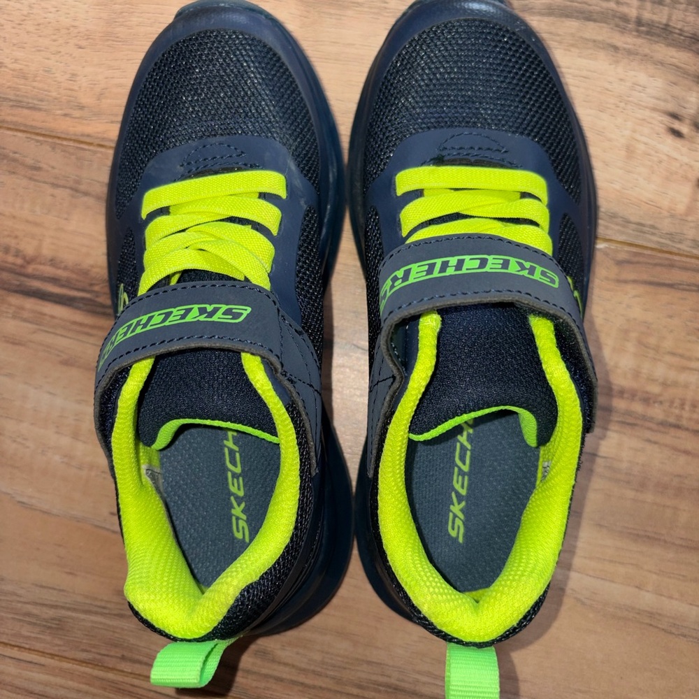 Skechers Navy Neon Green No Tie Athletic Sneakers Boys 12 Running Play - Picture 5 of 6